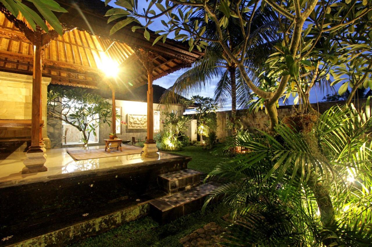 Sari House Ubud - Balinese Style Homestay Esterno foto