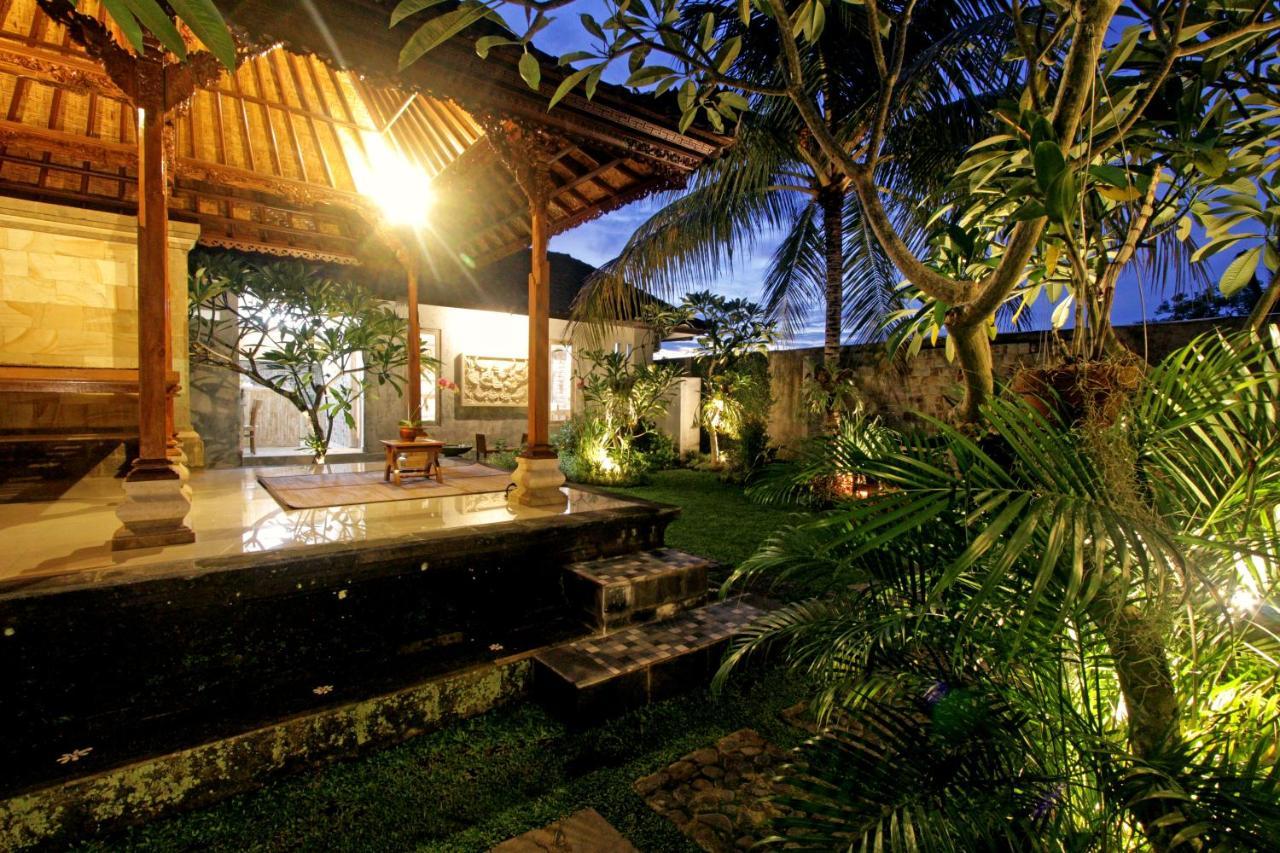 Sari House Ubud - Balinese Style Homestay Esterno foto