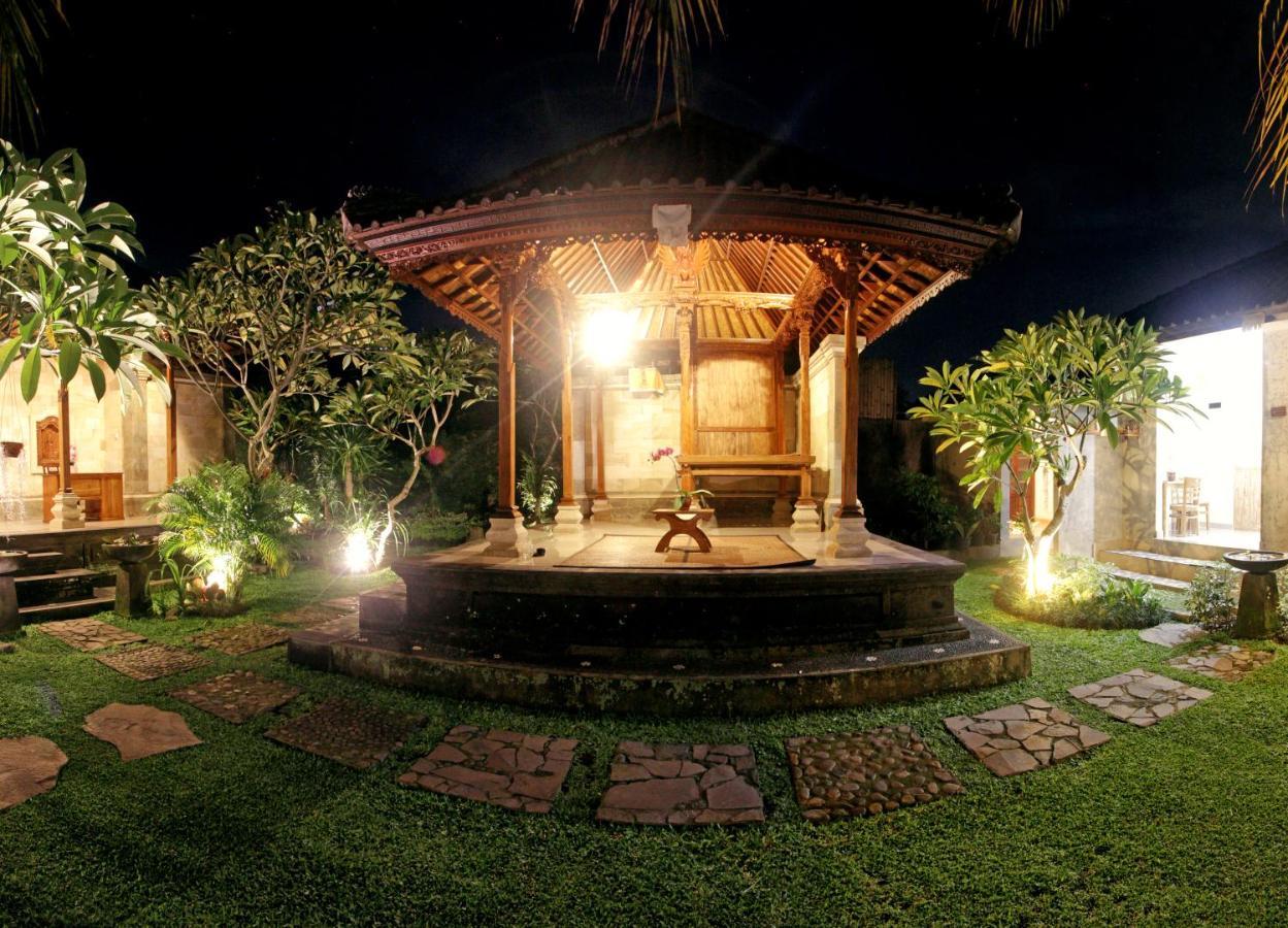 Sari House Ubud - Balinese Style Homestay Esterno foto