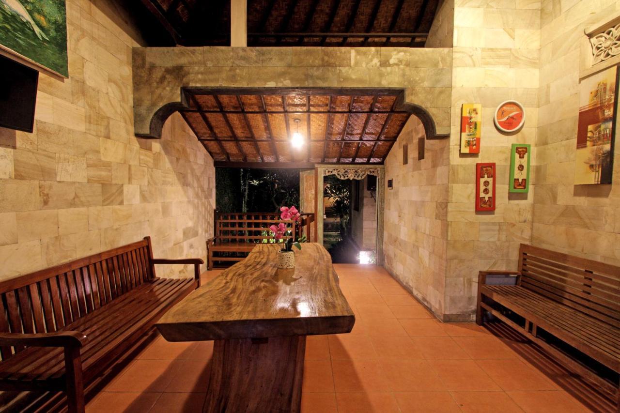 Sari House Ubud - Balinese Style Homestay Esterno foto