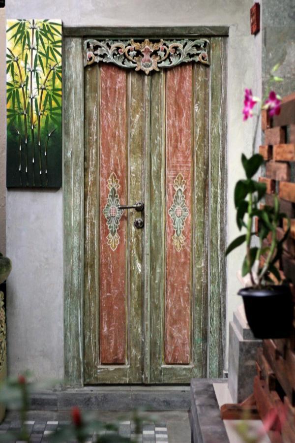 Sari House Ubud - Balinese Style Homestay Esterno foto