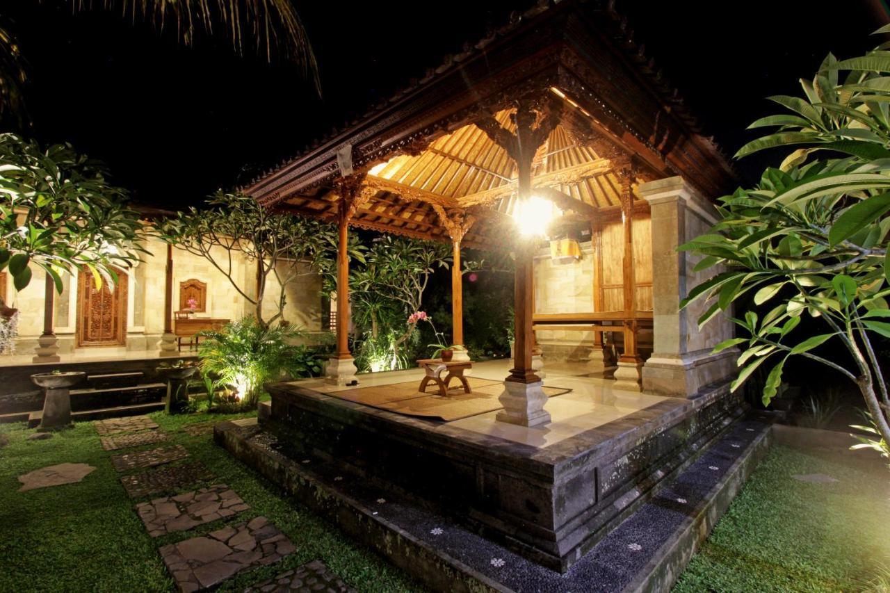 Sari House Ubud - Balinese Style Homestay Esterno foto
