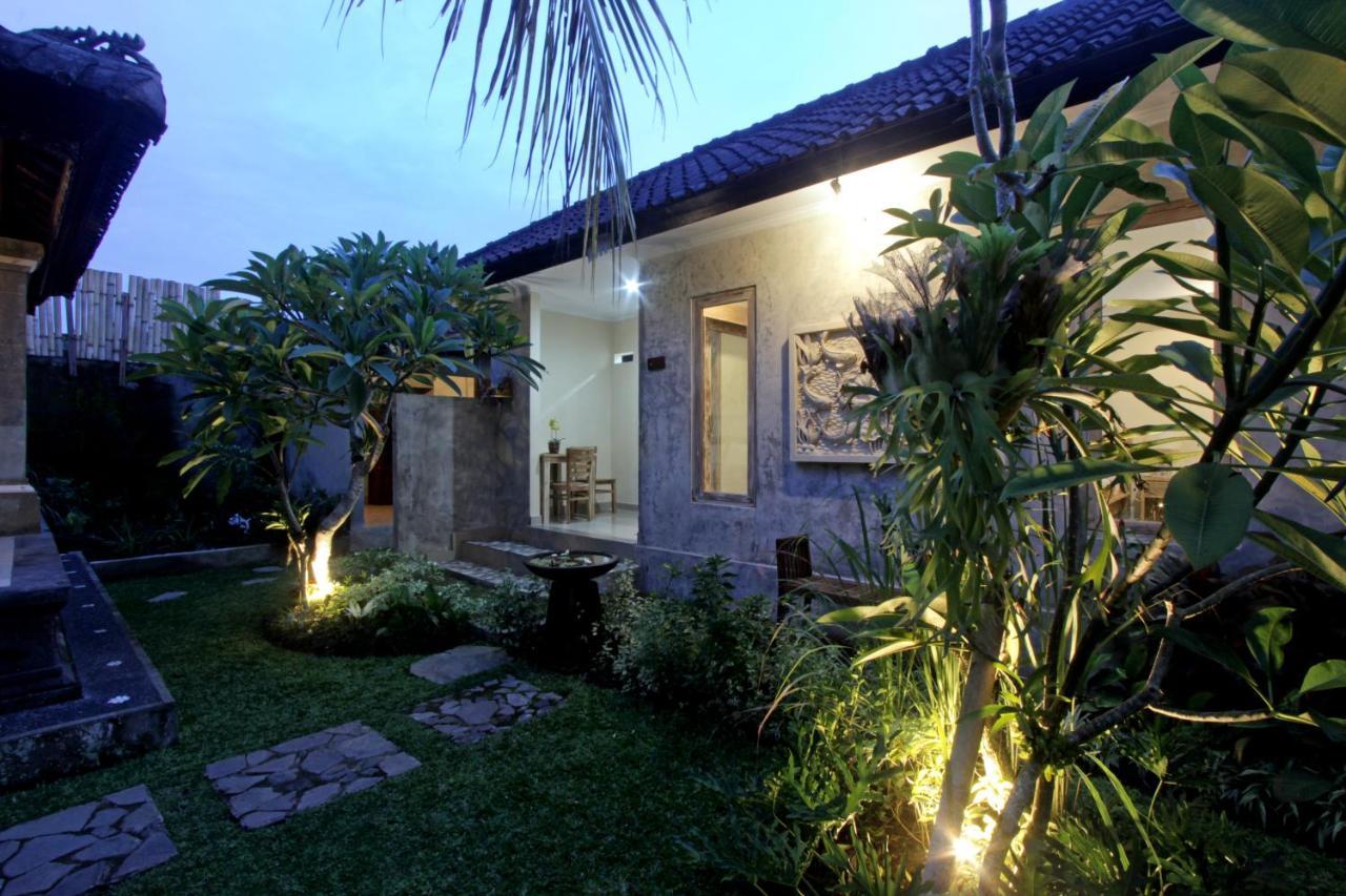 Sari House Ubud - Balinese Style Homestay Esterno foto