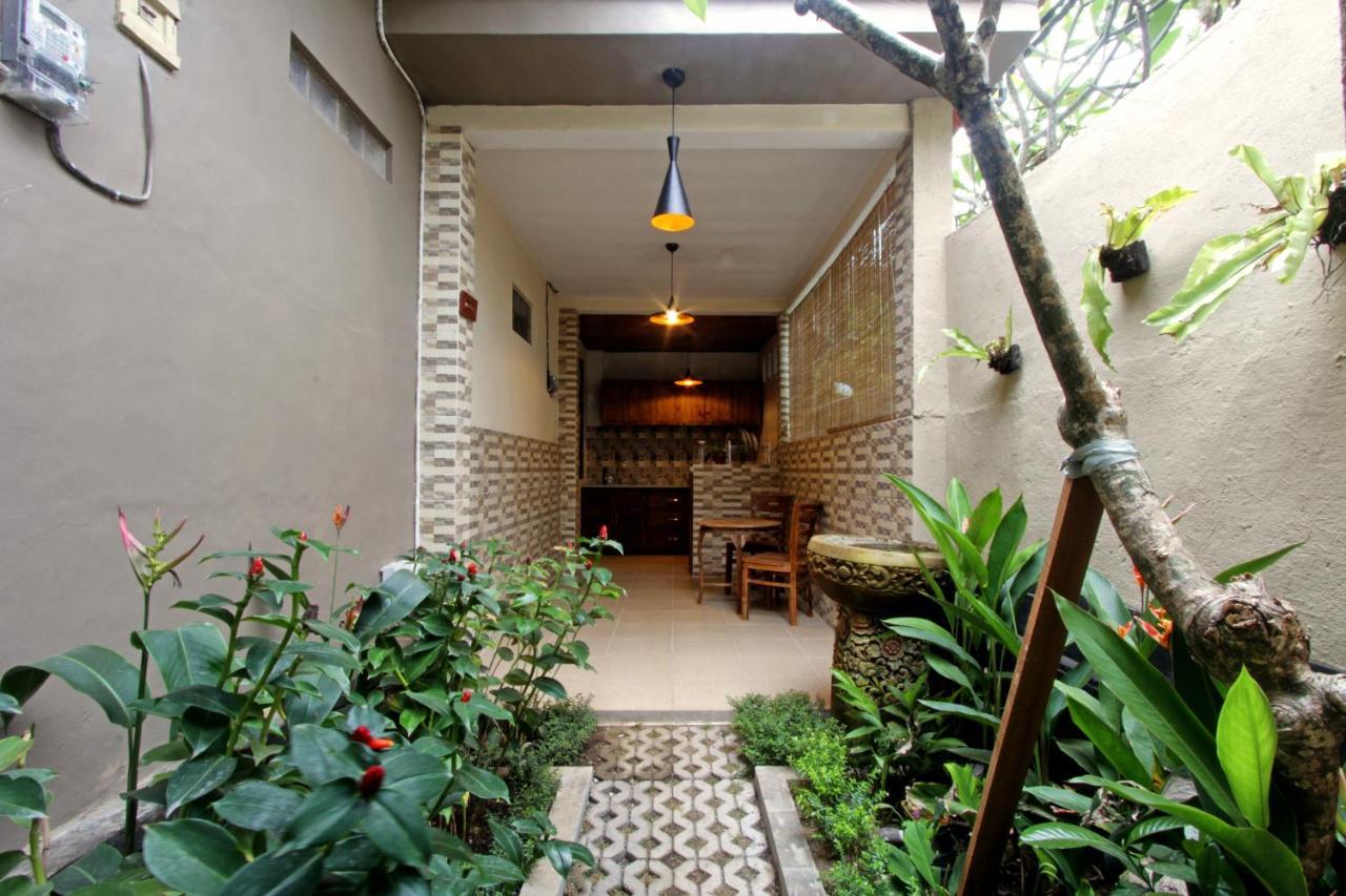 Sari House Ubud - Balinese Style Homestay Esterno foto